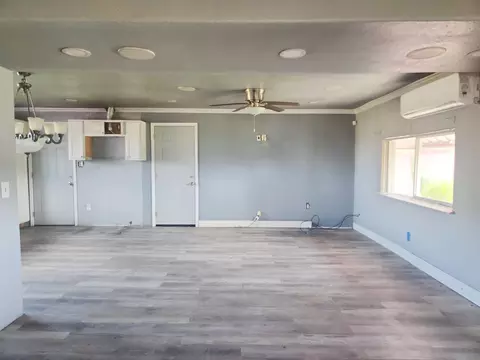 Living - 22136 Fairfax Ave, Lemoore, CA 93245 photo 2 of 5