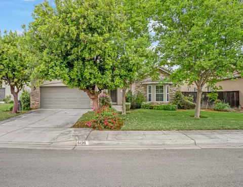 6126 W Los Altos Ave, Fresno, CA 93722