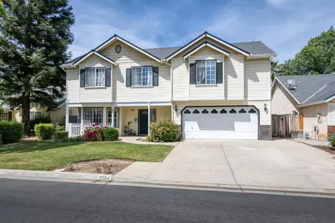 2384 E Quincy Ave, Fresno, CA 93720