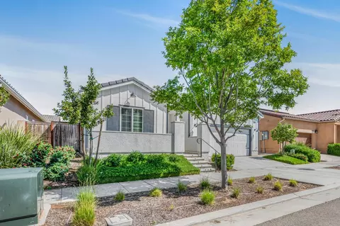 Exterior - 619 Wood Crest Ave, Madera, CA 93636 photo 5 of 8