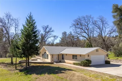 50174 Road 620, Oakhurst, CA 93644 photo 2