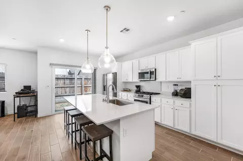 4457 Joaquin Ave, Clovis, CA 93619 photo 12