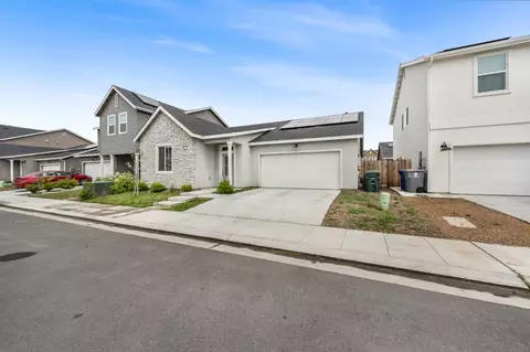 4457 Joaquin Ave, Clovis, CA 93619 photo 3