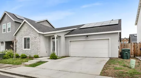 4457 Joaquin Ave, Clovis, CA 93619 photo 2