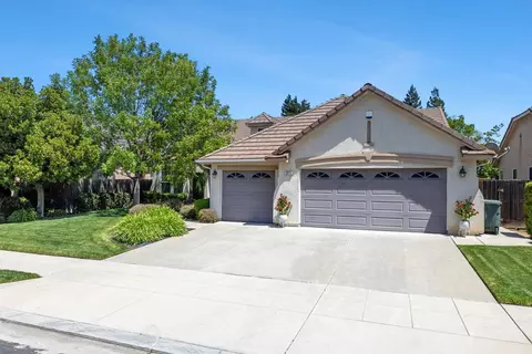 2549 Whiteash Ave, Clovis, CA 93619 photo 2