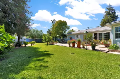 Exterior - 200 Lyons St, Madera, CA 93638 photo 7 of 11