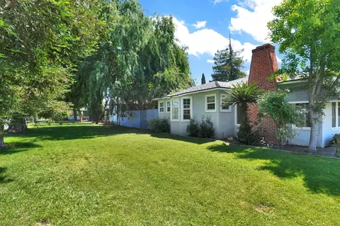 Exterior - 200 Lyons St, Madera, CA 93638 photo 5 of 11