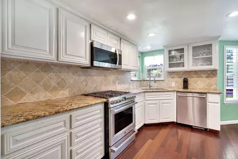 Kitchen - 200 Lyons St, Madera, CA 93638 photo 1 of 3