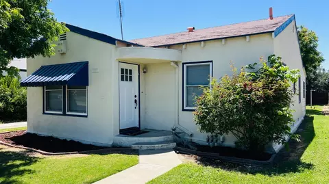 523 W Ivy St, Hanford, CA 93230