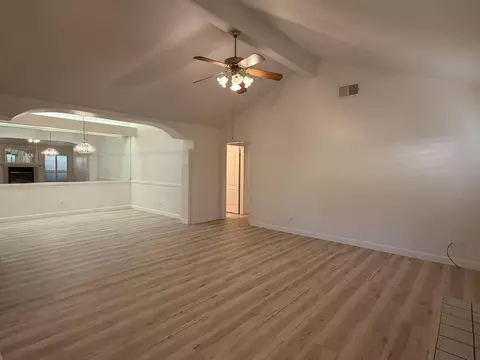 2504 Riverview Dr, Madera, CA 93637 photo 3