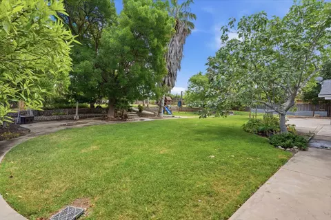 Exterior - 18839 Shell Dr, Madera, CA 93638 photo 5 of 10