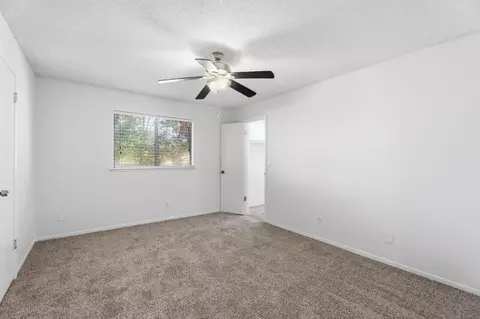 Bedroom - 18839 Shell Dr, Madera, CA 93638 photo 3 of 8