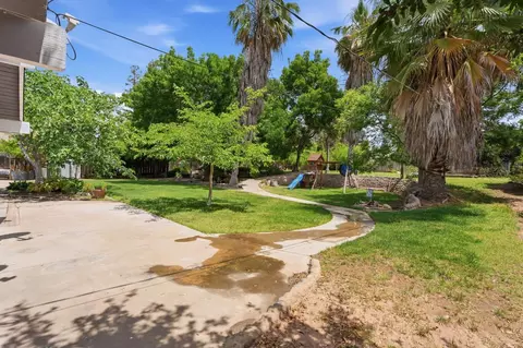 Exterior - 18839 Shell Dr, Madera, CA 93638 photo 9 of 10