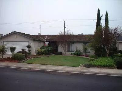 2890 Claremont, Clovis, CA 93611 photo 1
