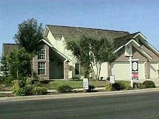 910 N Dewitt Ave, Clovis, CA 93611 photo 1