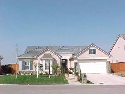 4761 N Pinebury Way, Clovis, CA 93611 photo 1