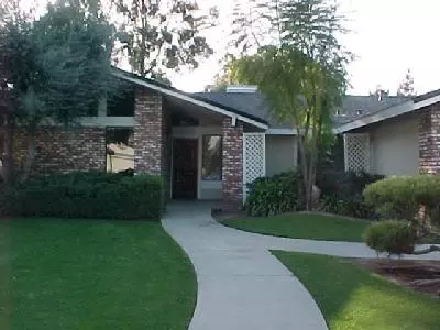 226 Burgan Ave, Clovis, CA 93611 photo 1