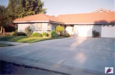 901 Barnett Way, Madera, CA 93637 photo 1