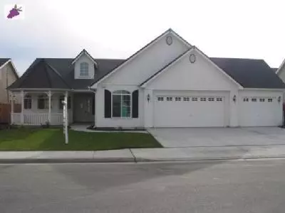 202 W Everglade, Clovis, CA 93611 photo 1
