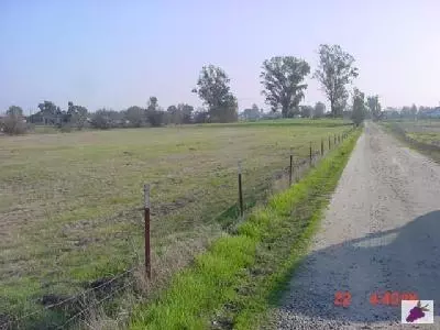 10255 E Bullard, Clovis, CA 93611 photo 1