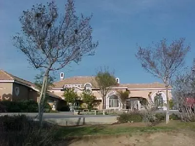 14071 Killarney Dr, Madera, CA 93638 photo 1