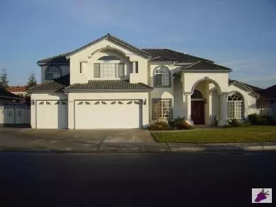 523 W Omaha Ave, Clovis, CA 93611 photo 1