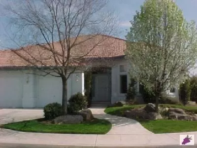 885 Carolina Ave, Clovis, CA 93611 photo 1