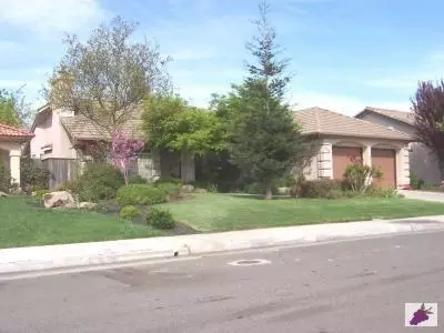 438 S Creek Dr, Madera, CA 93637 photo 1