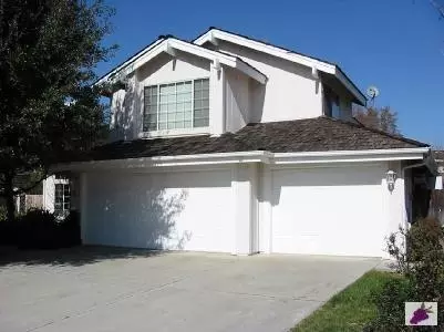 527 W Birch Ave, Clovis, CA 93611 photo 1