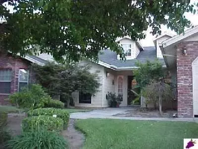 1850 Ashcroft, Clovis, CA 93611 photo 1