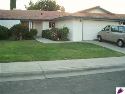 1064 Carey Ave, Clovis, CA 93611 photo 1