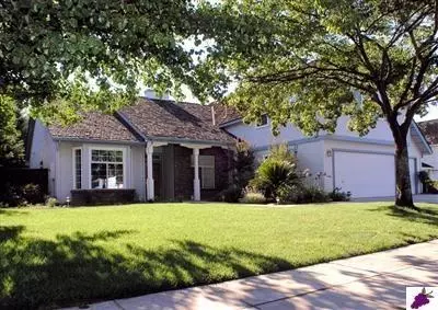 870 Douglas, Clovis, CA 93611 photo 1