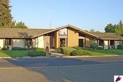 611 N Schnoor, Madera, CA 93637 photo 1