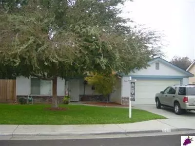 319 W Palo Alto Ave, Clovis, CA 93612 photo 1