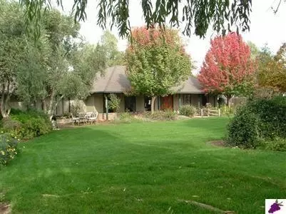 36849 Kensington Dr, Madera, CA 93638 photo 1