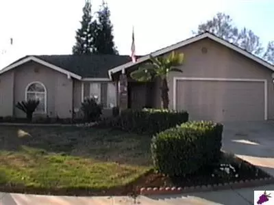 1027 Post St, Sanger, CA 93657 photo 1