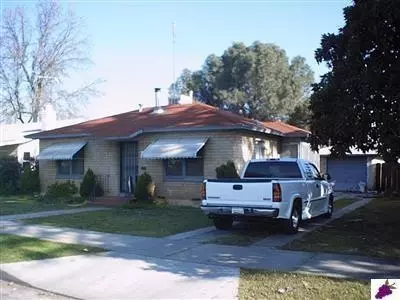325 S K St, Madera, CA 93637 photo 1