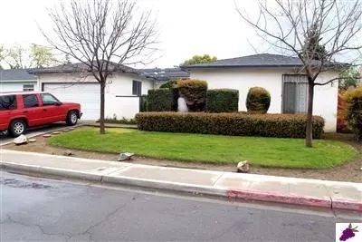 312 W Richert Ave, Clovis, CA 93612 photo 1