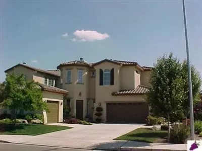 132 W Goshen Ave, Clovis, CA 93611 photo 1