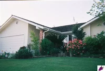 2326 10th St, Sanger, CA 93657 photo 1