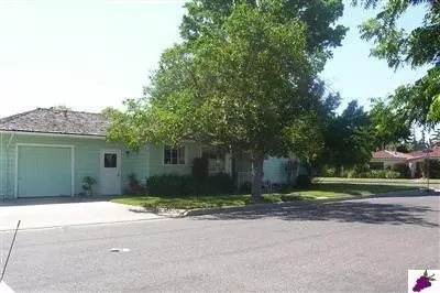 317 Willis, Madera, CA 93637 photo 1