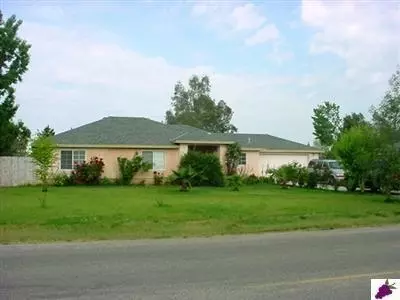 18650 Varden Dr, Madera, CA 93638 photo 1