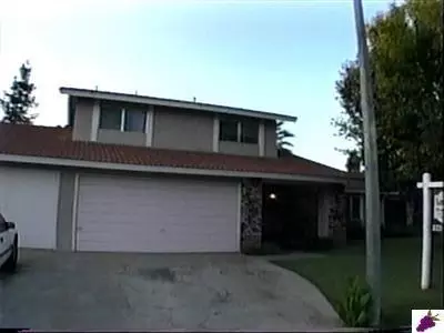 1053 Menlo Ave, Clovis, CA 93612 photo 1