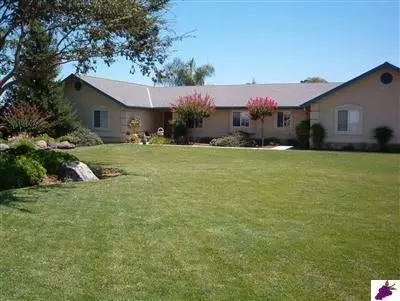 6180 N Bataan Ave, Clovis, CA 93619 photo 1