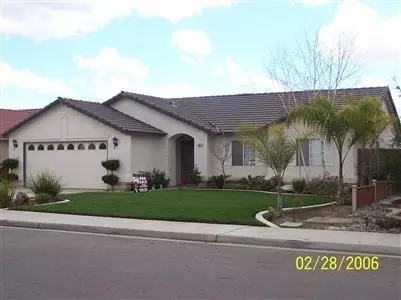 2527 Hicks St, Selma, CA 93662 photo 1