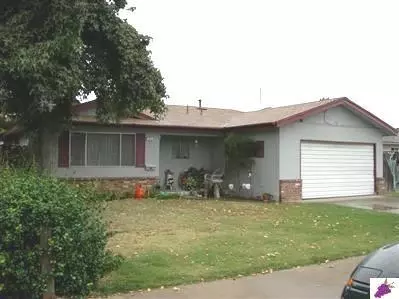 583 W Pico Ave, Clovis, CA 93612 photo 1