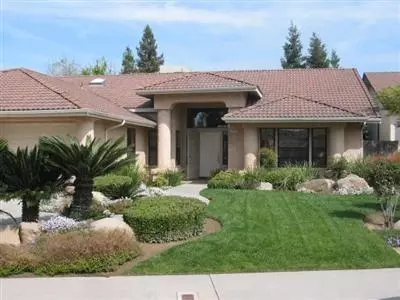 2055 W Sample, Clovis, CA 93611 photo 1
