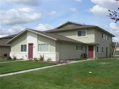 431 W Santa Ana Ave #4, Clovis, CA 93612 photo 1