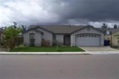 615 6th St, Sanger, CA 93657 photo 1