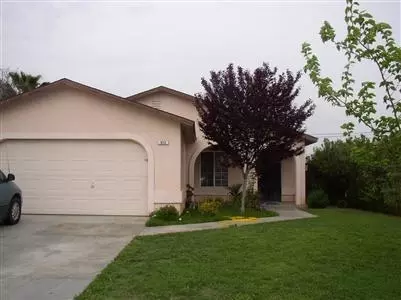 913 S B St, Madera, CA 93638 photo 1